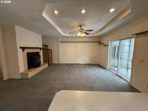 68954 E Cedar Hill Loop, Welches, OR 97067 photo 6