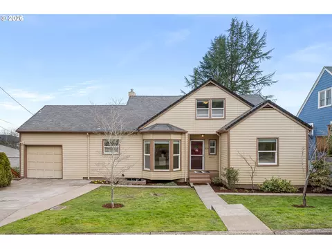 2031 Olive St, Eugene, OR 97405