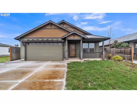 1971 S 12th St, Lebanon, OR 97355