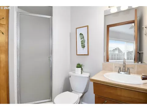Bath - 1514 NE Hogan Dr, Gresham, OR 97030 photo 2 of 2