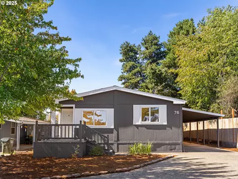 8300 NE Quatama St #76, Hillsboro, OR 97124