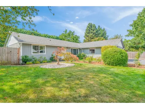 10938 NE Siskiyou St, Portland, OR 97220