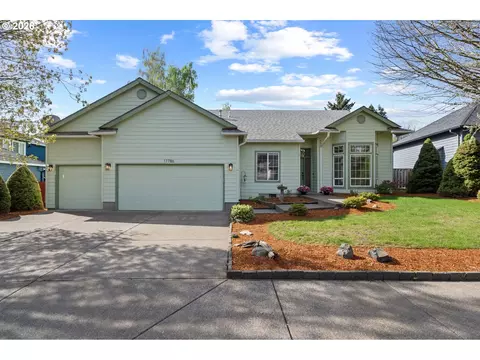 17786 SW Frederick Ln, Sherwood, OR 97140