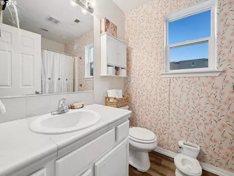 Bath - 38771 Barlow Pkwy, Sandy, OR 97055 photo 3 of 5