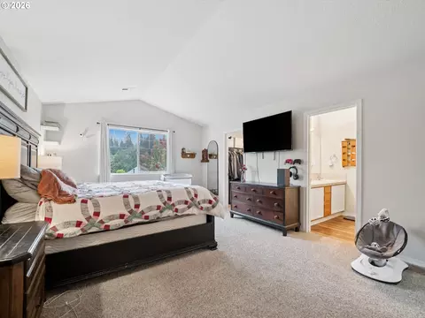 Bedroom - 38771 Barlow Pkwy, Sandy, OR 97055 photo 5 of 8