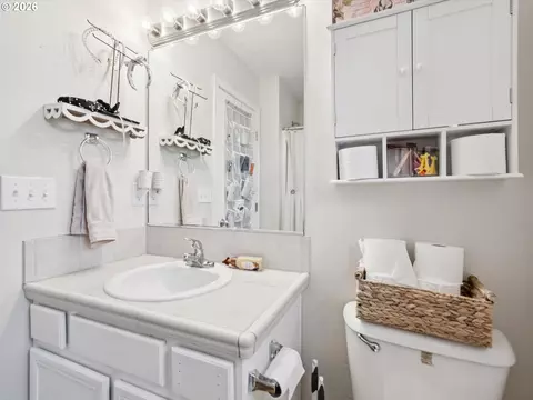 Bath - 38771 Barlow Pkwy, Sandy, OR 97055 photo 5 of 5