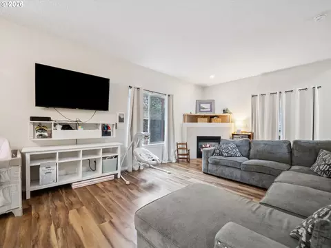 Living - 38771 Barlow Pkwy, Sandy, OR 97055 photo 3 of 4