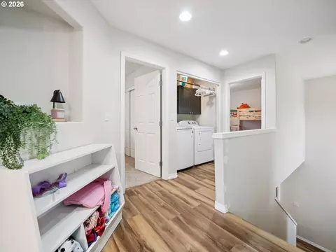 Entry Way - 38771 Barlow Pkwy, Sandy, OR 97055 photo 1 of 1