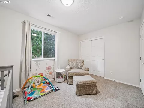 Bedroom - 38771 Barlow Pkwy, Sandy, OR 97055 photo 6 of 8
