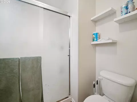 Bath - 38771 Barlow Pkwy, Sandy, OR 97055 photo 4 of 5
