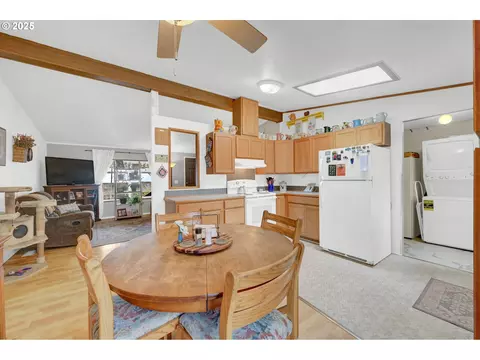 34185 El Roble Ave, Eugene, OR 97405 photo 13