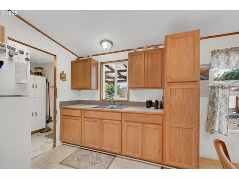 34185 El Roble Ave, Eugene, OR 97405 photo 18