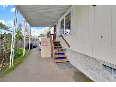 34185 El Roble Ave, Eugene, OR 97405 photo 3