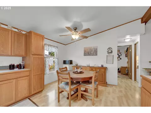 34185 El Roble Ave, Eugene, OR 97405 photo 16
