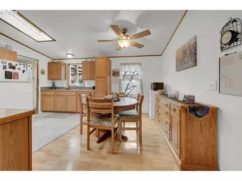 34185 El Roble Ave, Eugene, OR 97405 photo 14