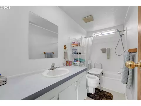 34185 El Roble Ave, Eugene, OR 97405 photo 21