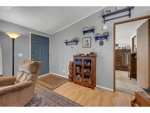 34185 El Roble Ave, Eugene, OR 97405 photo 6