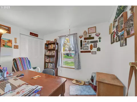 34185 El Roble Ave, Eugene, OR 97405 photo 23