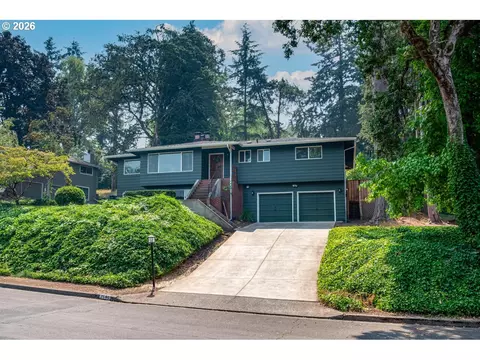 Exterior - 2540 W 22nd Ave, Eugene, OR 97405 photo 10 of 11