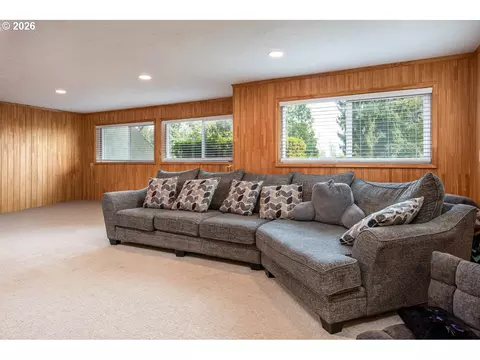 Living - 2540 W 22nd Ave, Eugene, OR 97405 photo 5 of 6