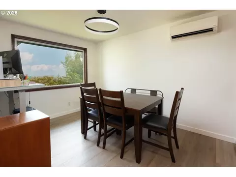 Dining - 2540 W 22nd Ave, Eugene, OR 97405 photo 1 of 4