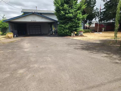 Exterior - 725 W Main St, Molalla, OR 97038 photo 12 of 12