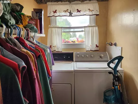 Other - 725 W Main St, Molalla, OR 97038 photo 6 of 12