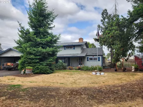 Exterior - 725 W Main St, Molalla, OR 97038 photo 1 of 12