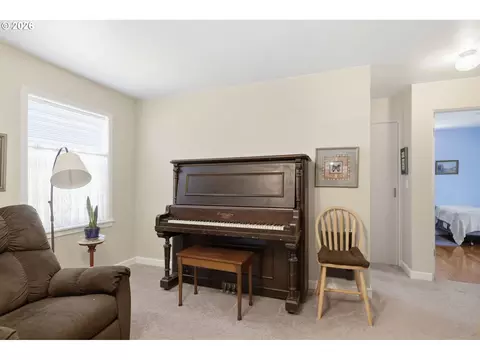 Other - 1385 Parker St, Springfield, OR 97477 photo 2 of 6