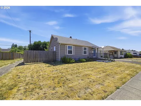 Exterior - 1385 Parker St, Springfield, OR 97477 photo 12 of 12