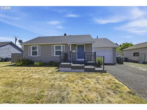 Exterior - 1385 Parker St, Springfield, OR 97477 photo 1 of 12
