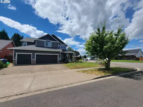 4889 Whitewater St, Salem, OR 97305
