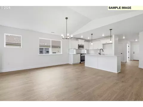 Living - 894 E Maple Brook Ave, Hermiston, OR 97838 photo 1 of 6