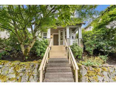 2512 NW Miller Rd #20, Portland, OR 97229