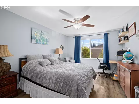 Bedroom - 37989 Killarney St, Sandy, OR 97055 photo 3 of 7