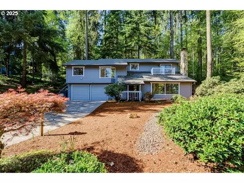 2790 Timberline Dr, Eugene, OR 97405