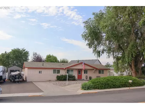 3425 Columbia View Dr, The Dalles, OR 97058