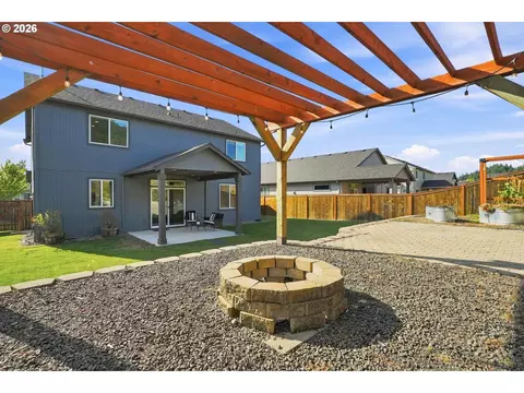 Exterior - 2007 S 59th St, Springfield, OR 97478 photo 7 of 8