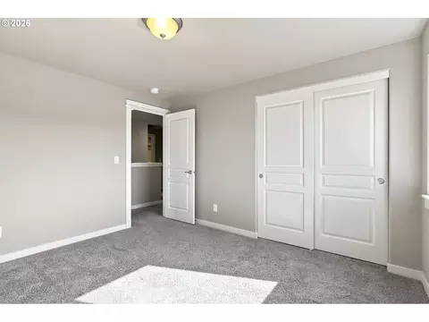 Bedroom - 2007 S 59th St, Springfield, OR 97478 photo 5 of 9