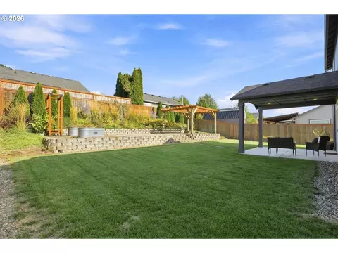 Exterior - 2007 S 59th St, Springfield, OR 97478 photo 5 of 8