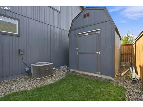 Exterior - 2007 S 59th St, Springfield, OR 97478 photo 8 of 8