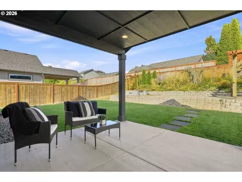Exterior - 2007 S 59th St, Springfield, OR 97478 photo 6 of 8