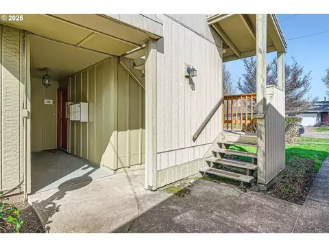 356 Shipping St NE, Salem, OR 97301