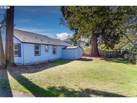 Exterior - 5418 A St, Springfield, OR 97478 photo 4 of 6