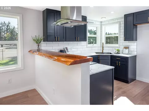 Kitchen - 5418 A St, Springfield, OR 97478 photo 1 of 7