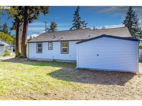 Exterior - 5418 A St, Springfield, OR 97478 photo 5 of 6