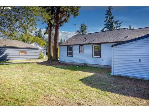 Exterior - 5418 A St, Springfield, OR 97478 photo 6 of 6