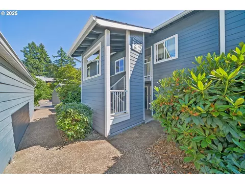 12600 SE Freeman Way #60, Milwaukie, OR 97222