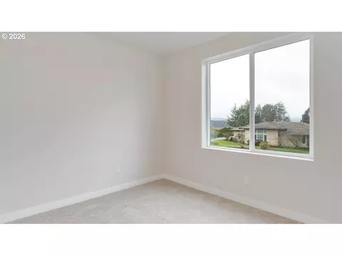 Bedroom - 3516 SW Binford Ave, Gresham, OR 97080 photo 6 of 12