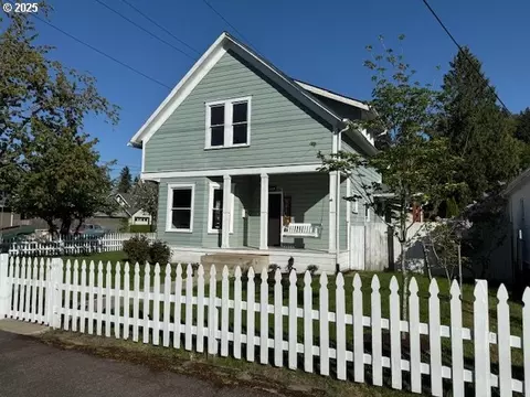 122 Center St, Oregon City, OR 97045
